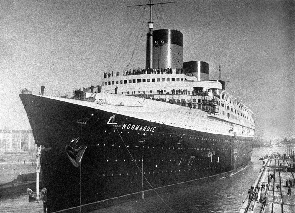 Normandie-Paquebot-annees30-Sipa