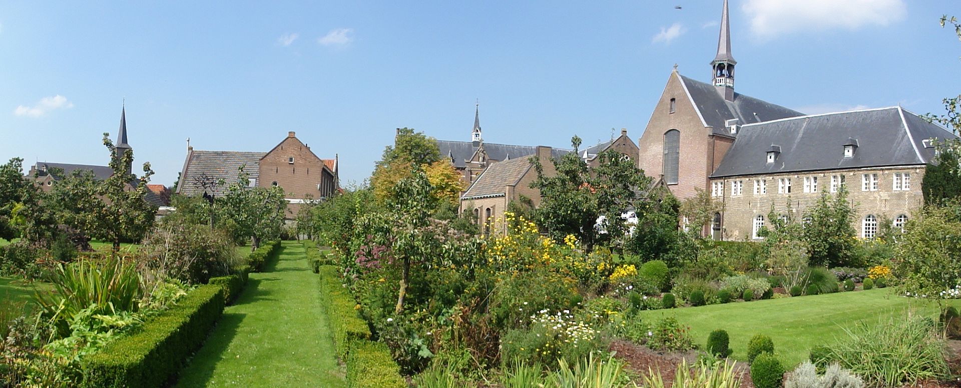 Megen_panorama,_kerk,_latijnse_school,_klooster,_hof_van_lof