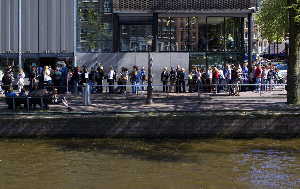 1024px-AnneFrankMuseumLine (1)