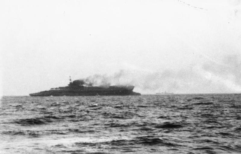 hms_courageous_sinking