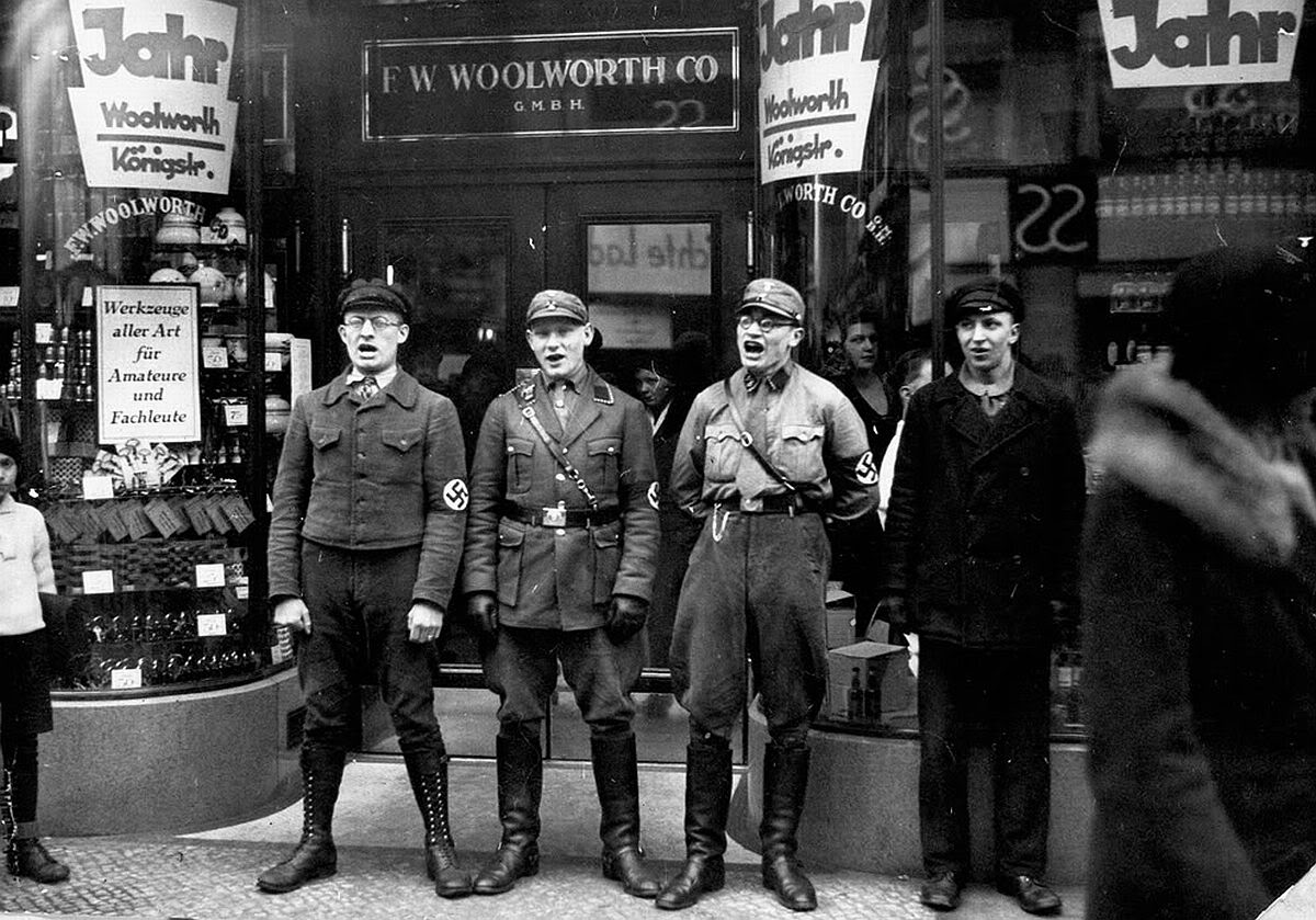 nazis-singing-to-encourage-a-boycott-of-the-allegedly-jewish-founded-woolworths-1933-1