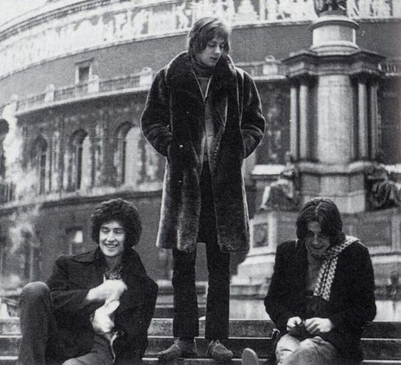 44b8a46174e8a977dd41da9ae18d1798