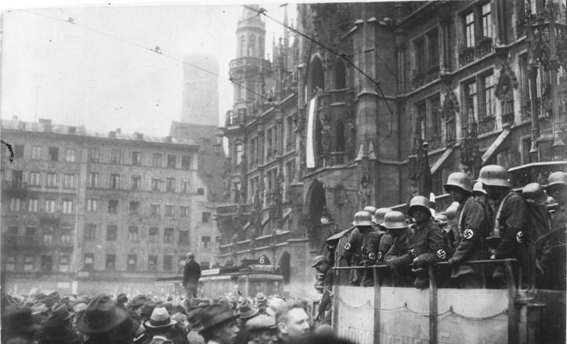 Hitler-Putsch, München, Marienplatz