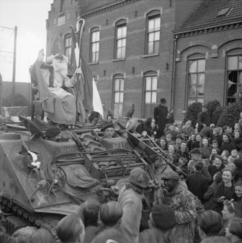 sinterklaas-sherman-tank
