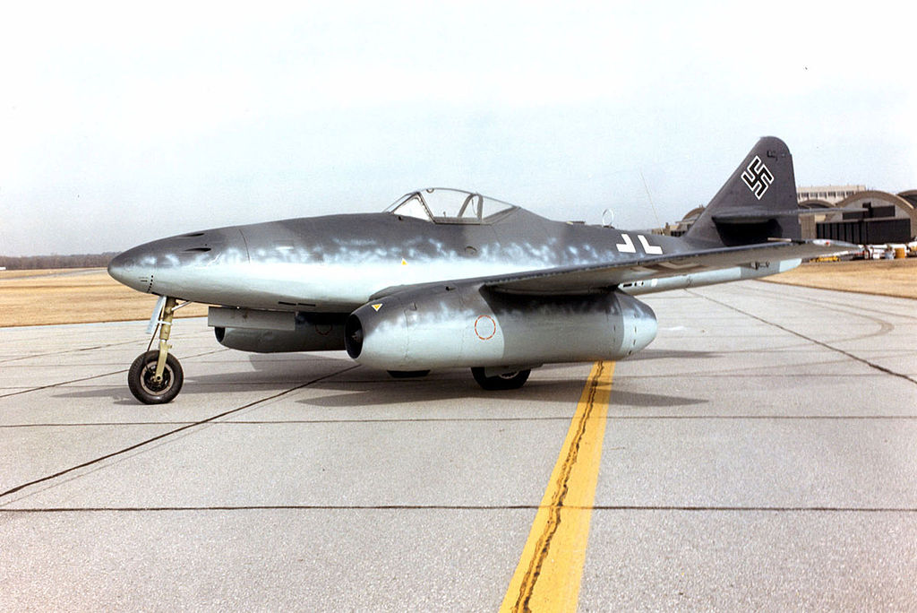 1024px-messerschmitt_me_262a_at_the_national_museum_of_the_usaf