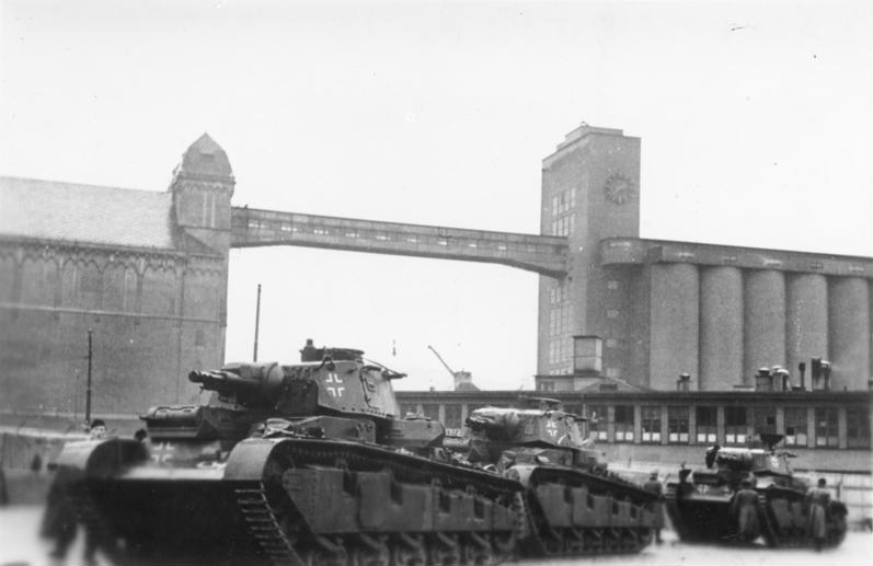 Norwegen, Oslo, Deutsche Panzer im Hafen