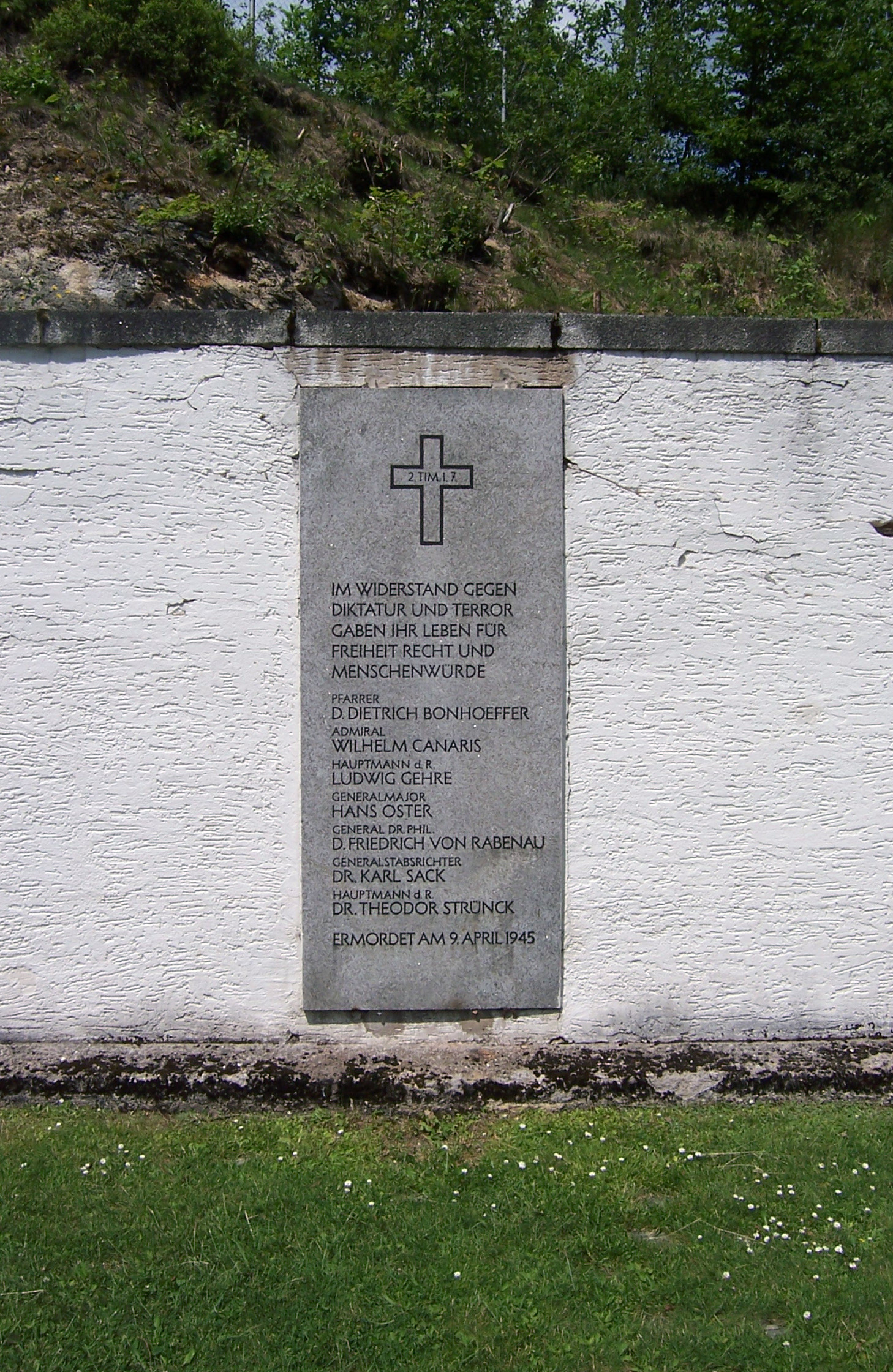 Flossenbürg_April_9_1945_Memorial