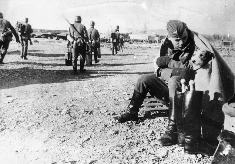 The_German_Invasion_of_Norway,_1940_HU104689