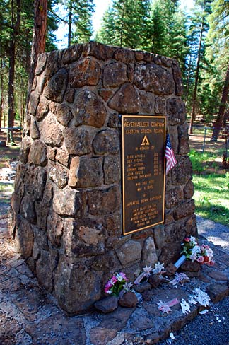 Balloon_Bomb_Memorial_(Lake_County,_Oregon_scenic_images)_(lakDA0010)