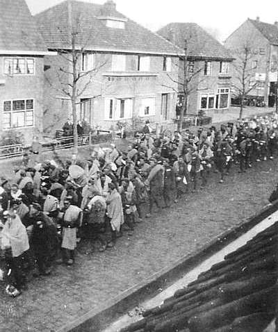 prisoners in transit at Vught