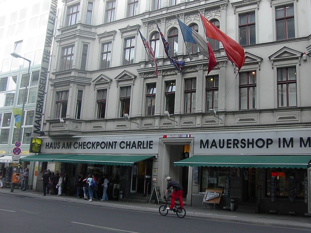 1024px-Haus_am_Checkpoint_Charlie_museum