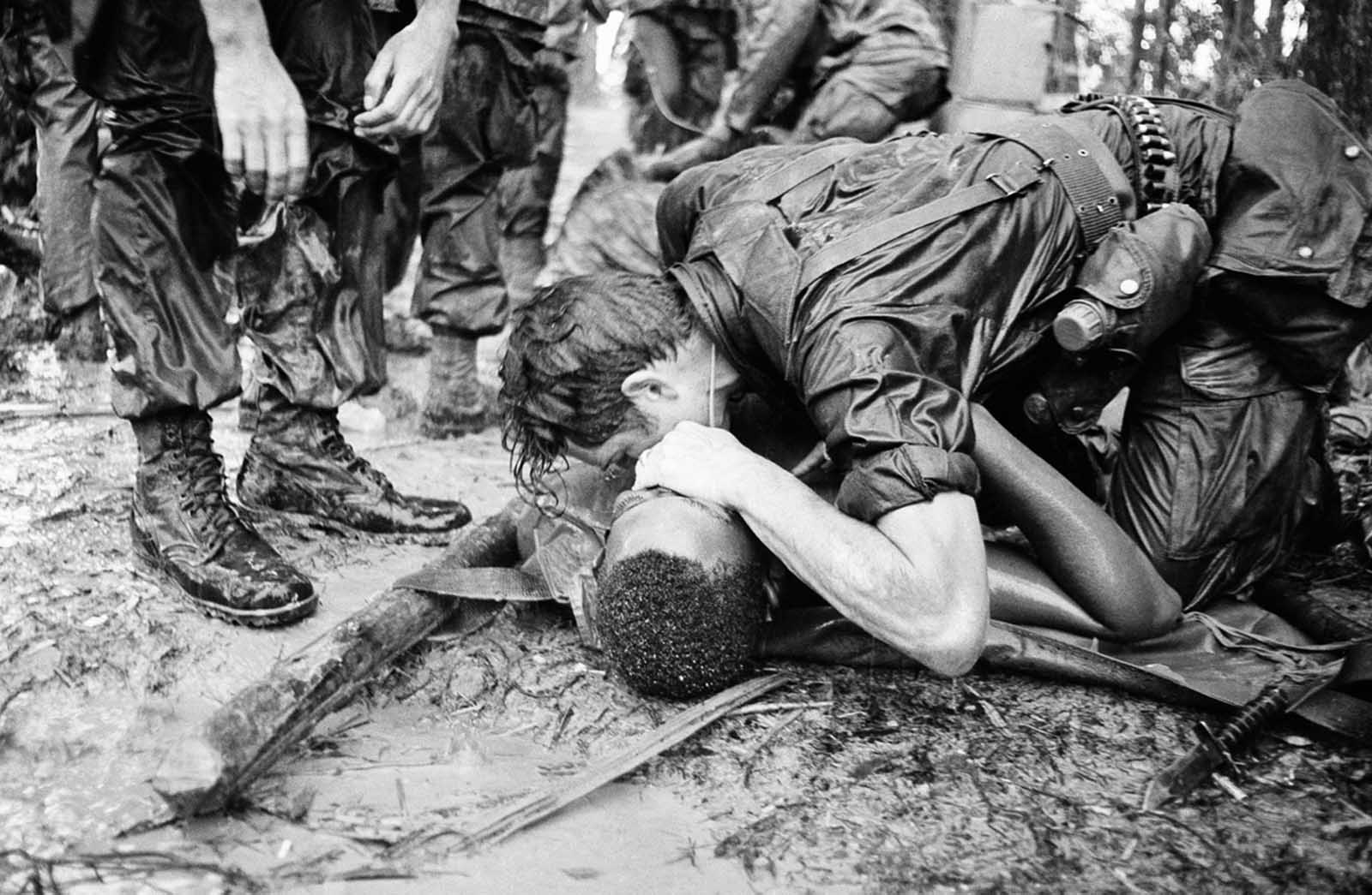 Vietnam_War_Withdrawl (27)
