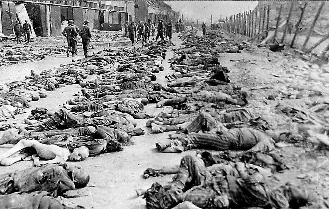 dead-lined-up-at-dachau