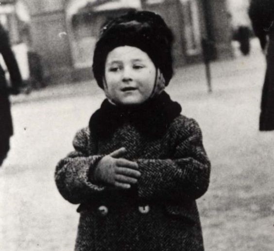 f4f84ac2f61122081e468a6f7f75944a