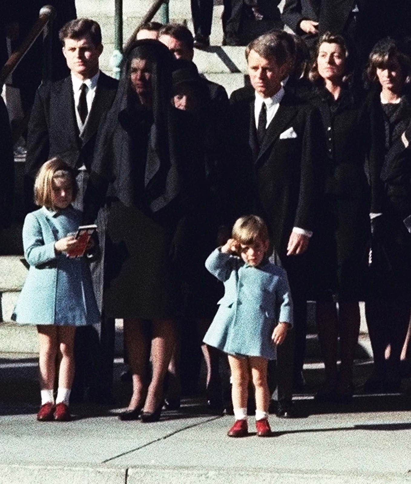john_kennedy_salute_1963