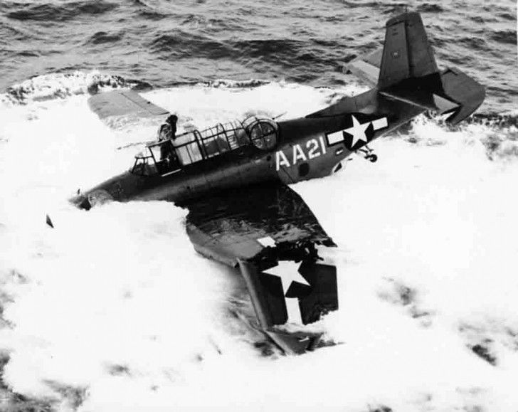 e98cb98423f8cdf705f98091667e2ba2--aeroplanes-military-aircraft