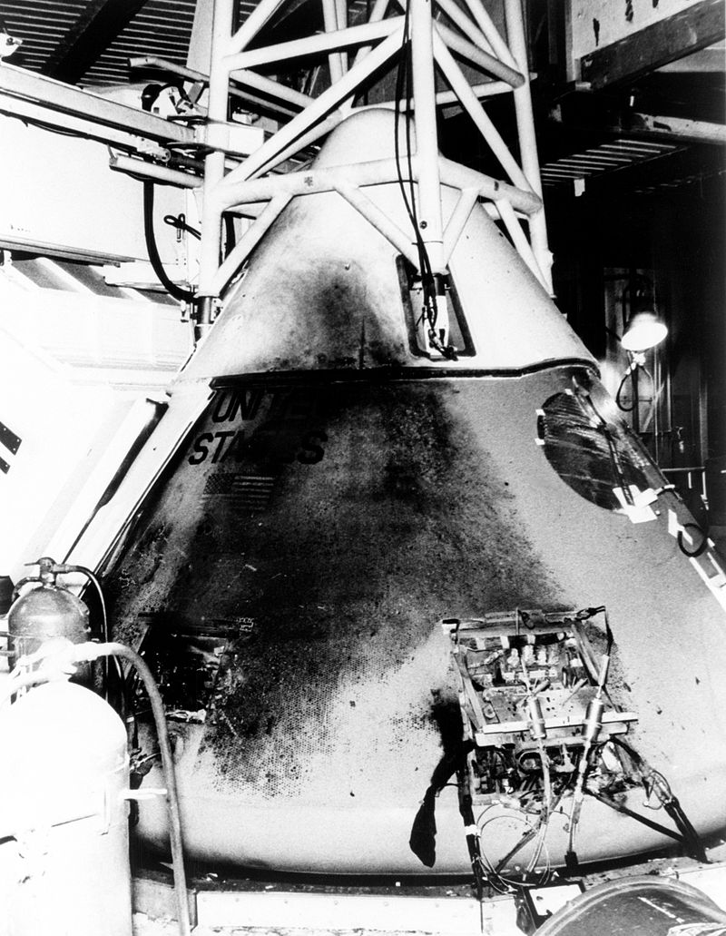 800px-Apollo_1's_Command_Module_-_GPN-2003-00057