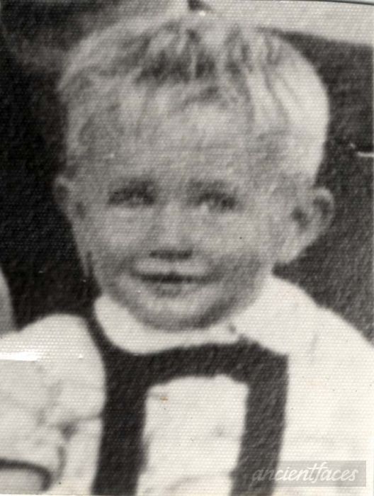 af841e56f5c925ee1011d430d2e3c40a