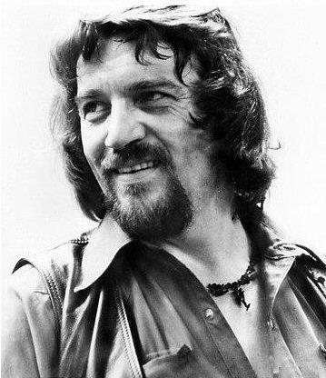 Waylon_Jennings_RCA_cropped