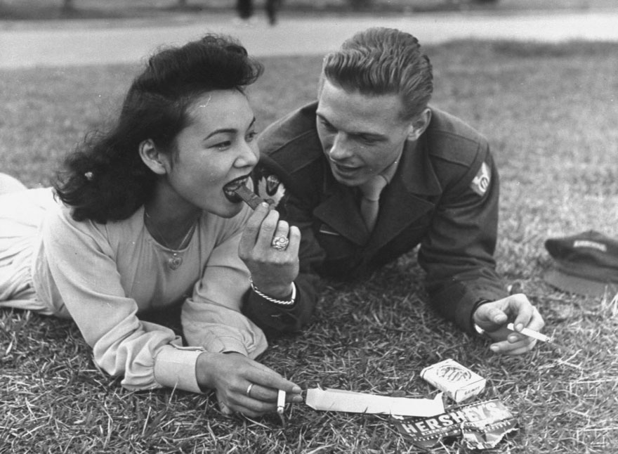 old-photos-vintage-war-couples-love-romance-58-5735e75c8ae2e__880