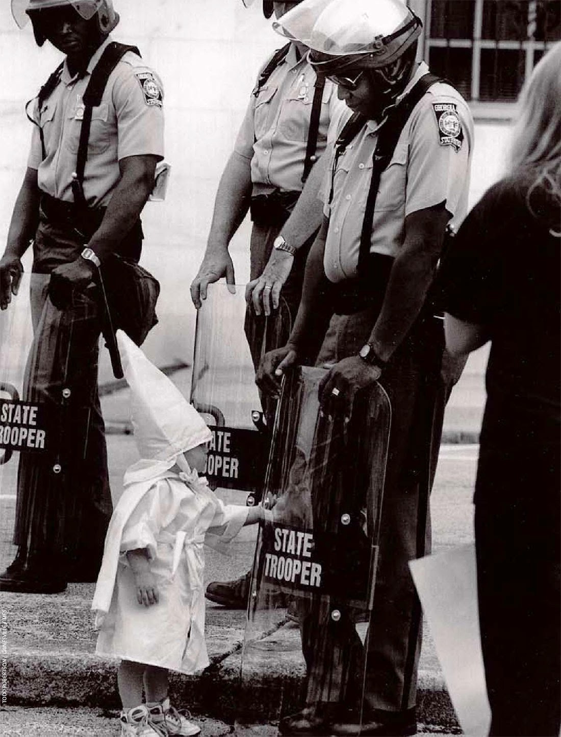 A KKK child and a black State Trooper meet each other, 1992 2