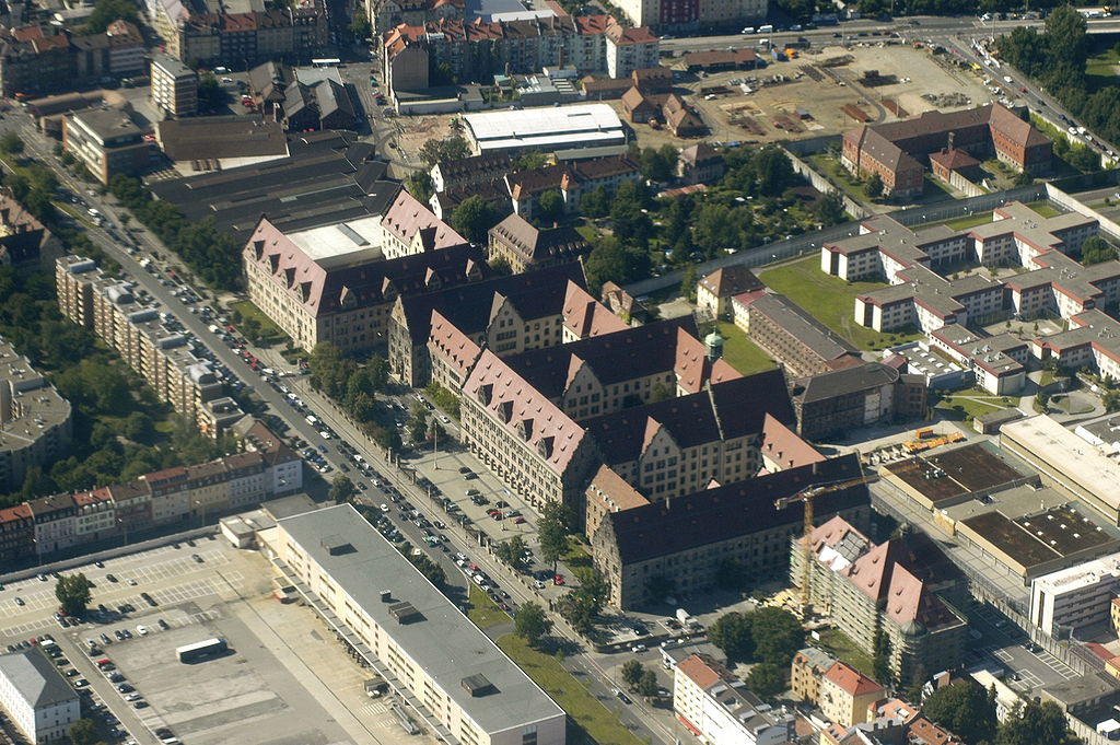 1024px-nuremberg_aerial_justizpalast