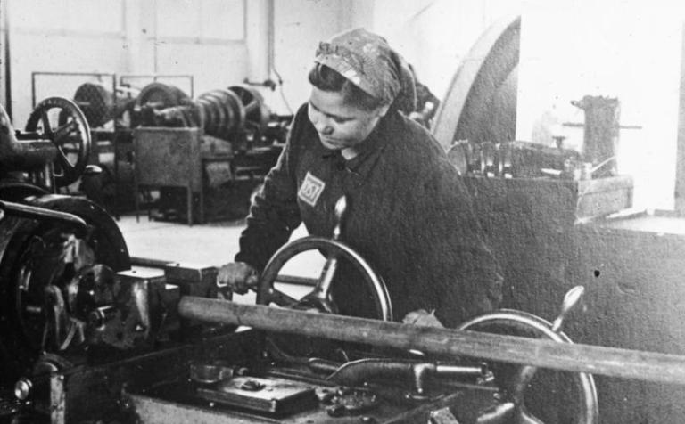 Industry, War, and Complicity: IG Farben and the Buna-Werke at ...